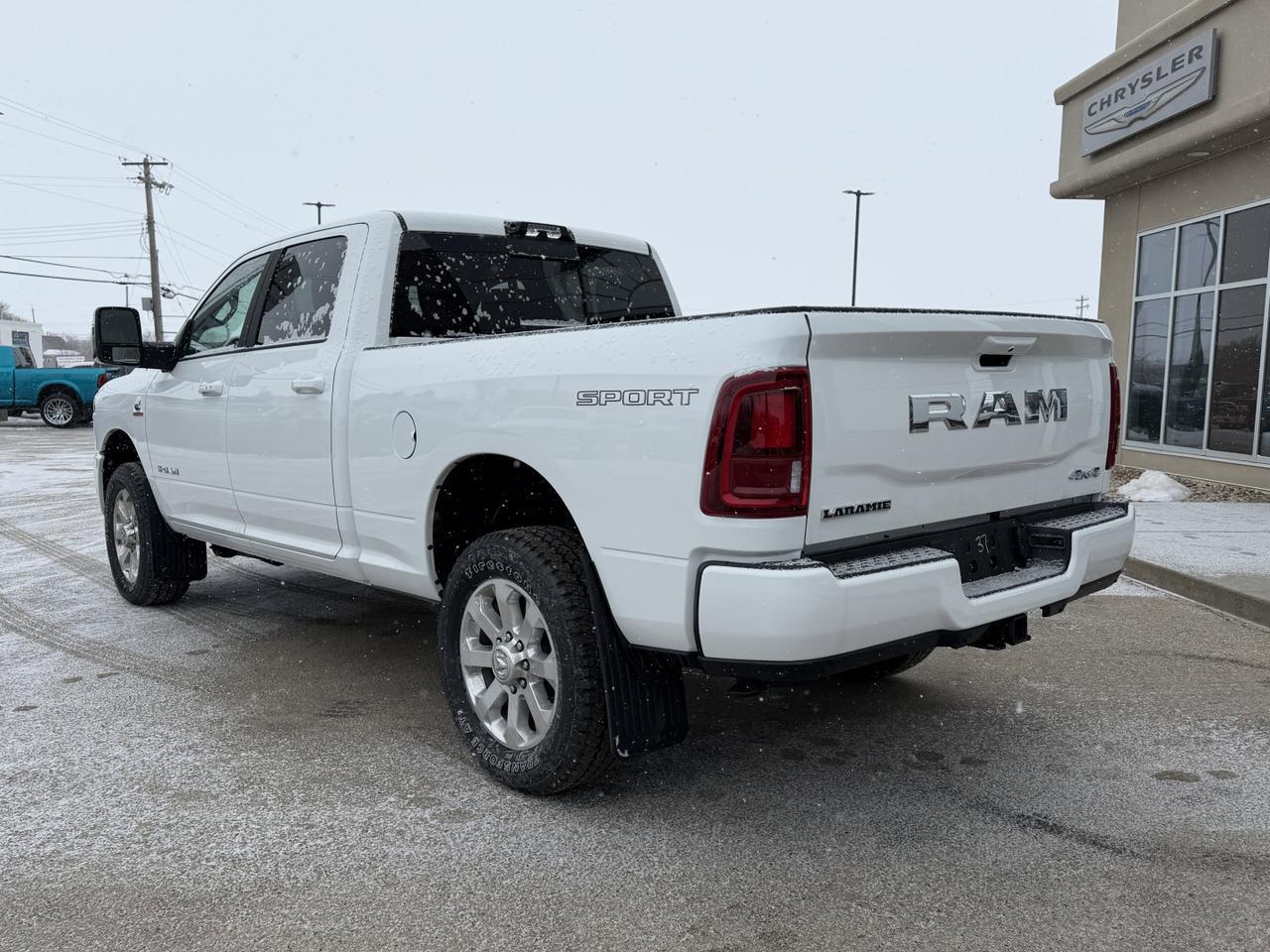 2026 Ram 3500 Laramie Crew Cab 4x4 | Cummins HO Turbo Diesel | 8-Speed Auto | Leather Heated & Vented Seats Redwater AB