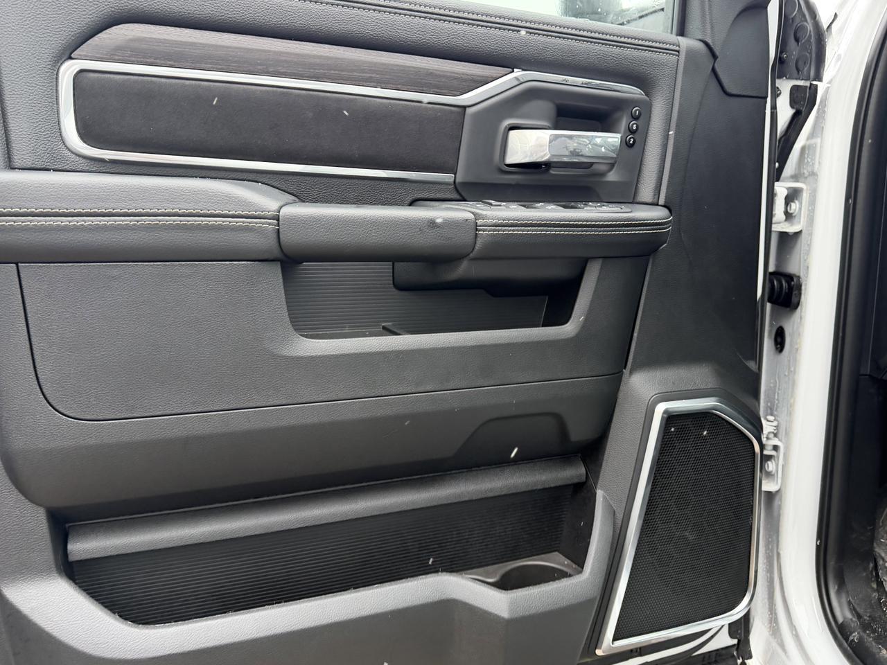 2026 Ram 3500 Laramie Crew Cab 4x4 | Cummins HO Turbo Diesel | 8-Speed Auto | Leather Heated & Vented Seats Redwater AB