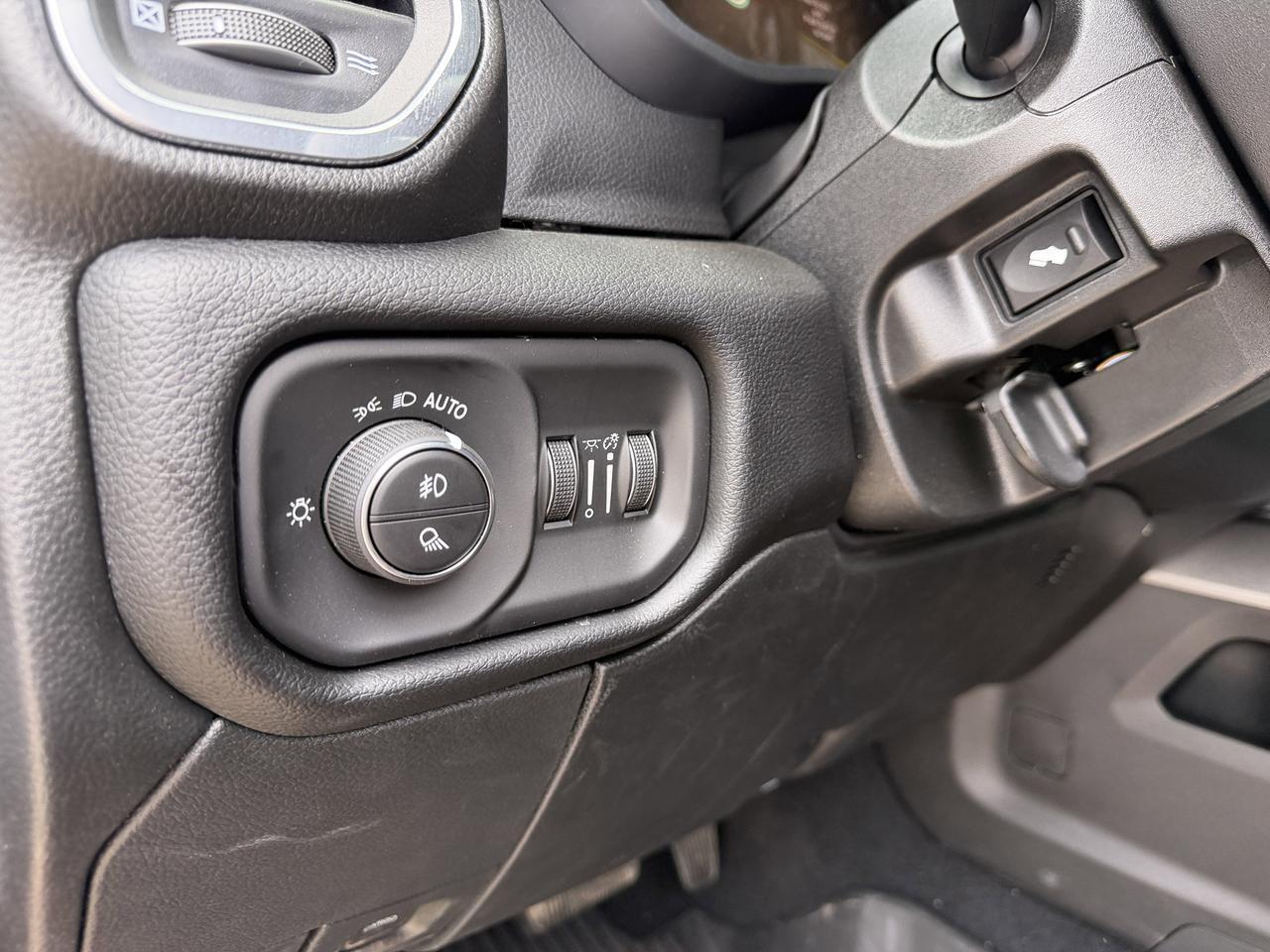 2026 Ram 3500 Laramie  Crew Cab 4x4 | Rig Ready Ram | Cummins Diesel | Leather Heated Vented Seats | Sunroof Redwater AB