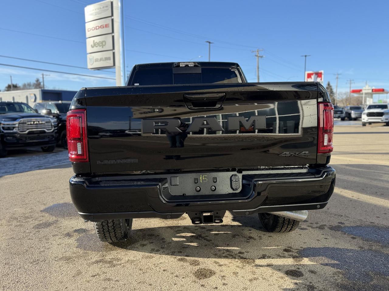2026 Ram 3500 Laramie Crew Cab 4x4 | Rig Ready Ram | Leather | 12IN Display | NAV | Sunroof | Heated Vented Seats Redwater AB