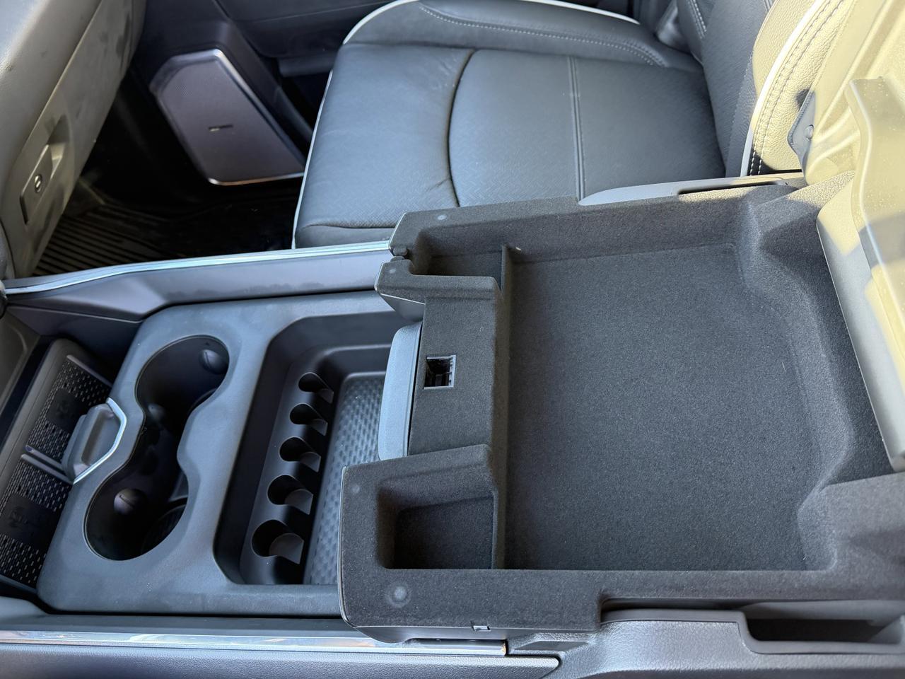 2026 Ram 3500 Laramie Crew Cab 4x4 | Rig Ready Ram | Leather | 12IN Display | NAV | Sunroof | Heated Vented Seats Redwater AB