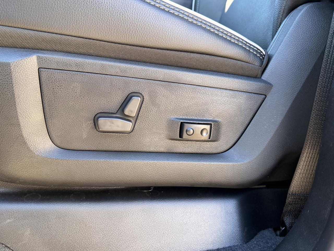 2026 Ram 3500 Laramie Crew Cab 4x4 | Rig Ready Ram | Leather | 12IN Display | NAV | Sunroof | Heated Vented Seats Redwater AB