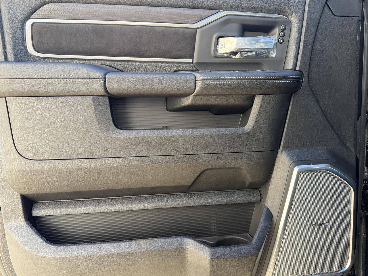 2026 Ram 3500 Laramie Crew Cab 4x4 | Rig Ready Ram | Leather | 12IN Display | NAV | Sunroof | Heated Vented Seats Redwater AB