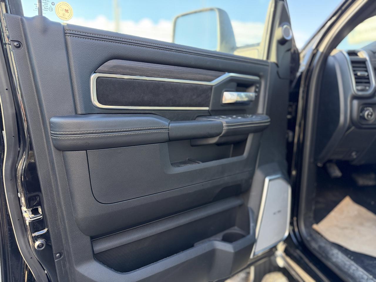 2026 Ram 3500 Laramie Crew Cab 4x4 Long Box | Cummins Diesel | Leather | Heated Vented Seats | NAV | 12IN Display Redwater AB