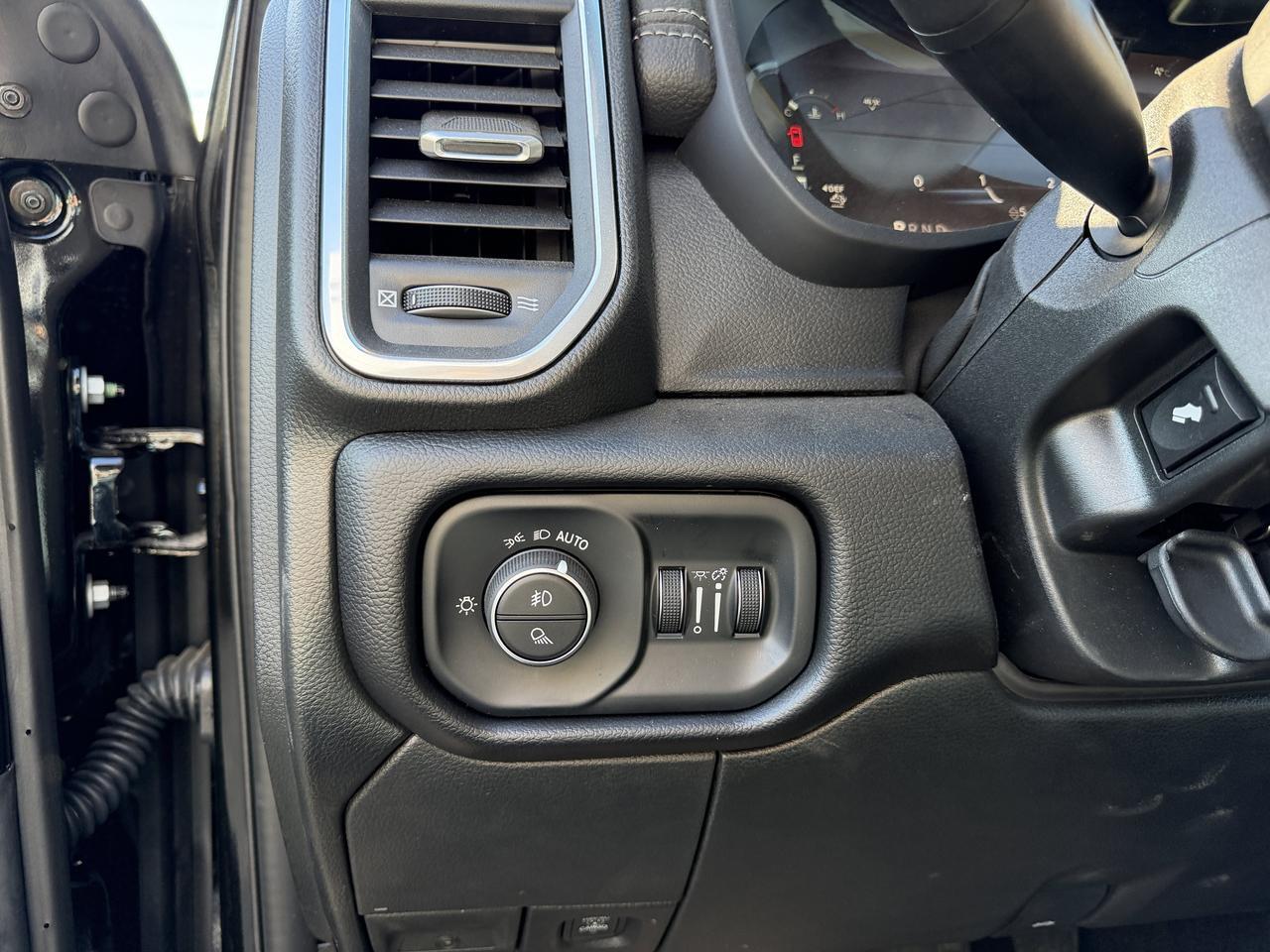 2026 Ram 3500 Laramie Crew Cab 4x4 Long Box | Cummins Diesel | Leather | Heated Vented Seats | NAV | 12IN Display Redwater AB