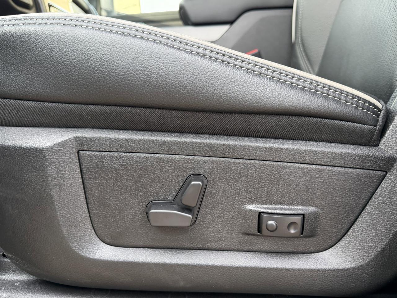 2026 Ram 3500 Laramie Mega Cab 4x4 Rig Ready RAM | Cummins Diesel | 12IN Display | 5th Wheel Prep | 20IN Wheels Redwater AB