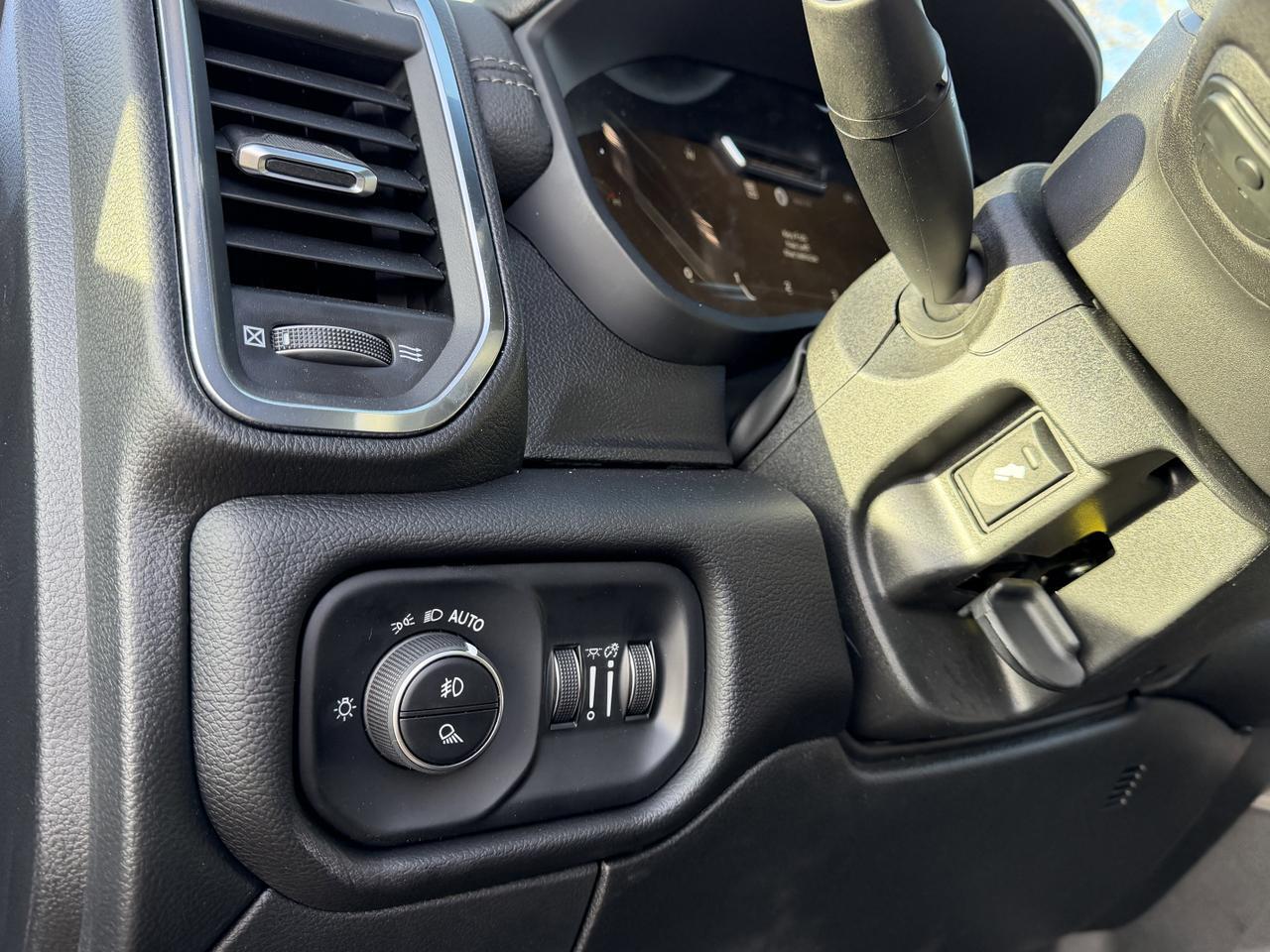 2026 Ram 3500 Laramie Night Edition Crew Cab 4x4 | Cummins Diesel | Leather | Towing | Sunroof Redwater AB