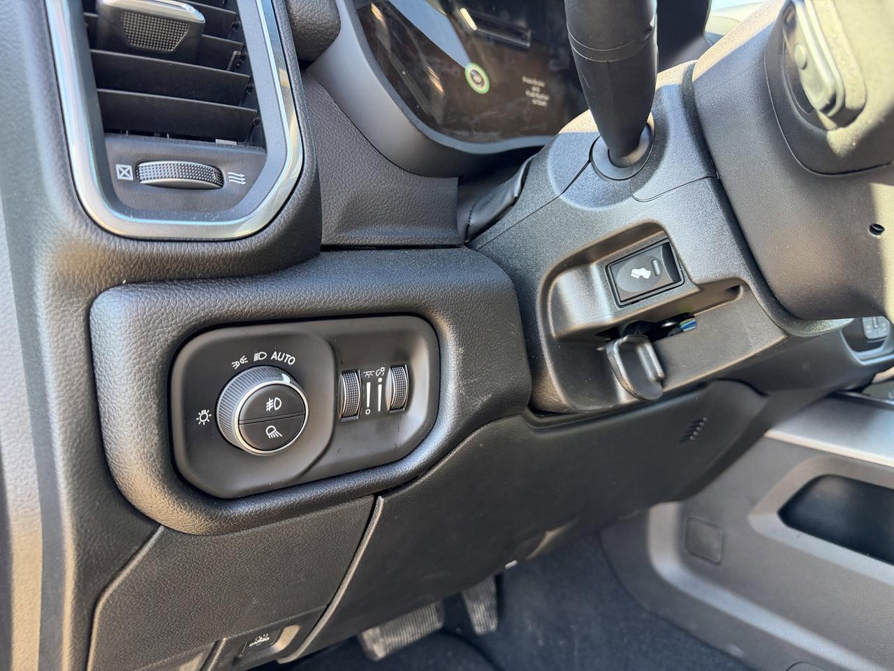 2026 Ram 3500 Laramie Night Edition Crew Cab 4x4 | Cummins Diesel | NAV | Leather | Heated Vented Seats Redwater AB