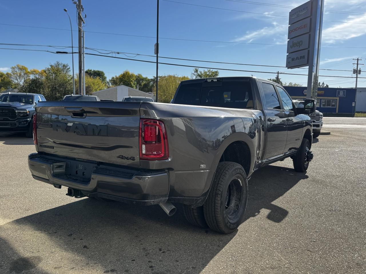 2026 Ram 3500 Laramie Night Edition Dually Crew Cab 4x4 | Cummins Diesel | Towing | Leather | Backup Camera Redwater AB