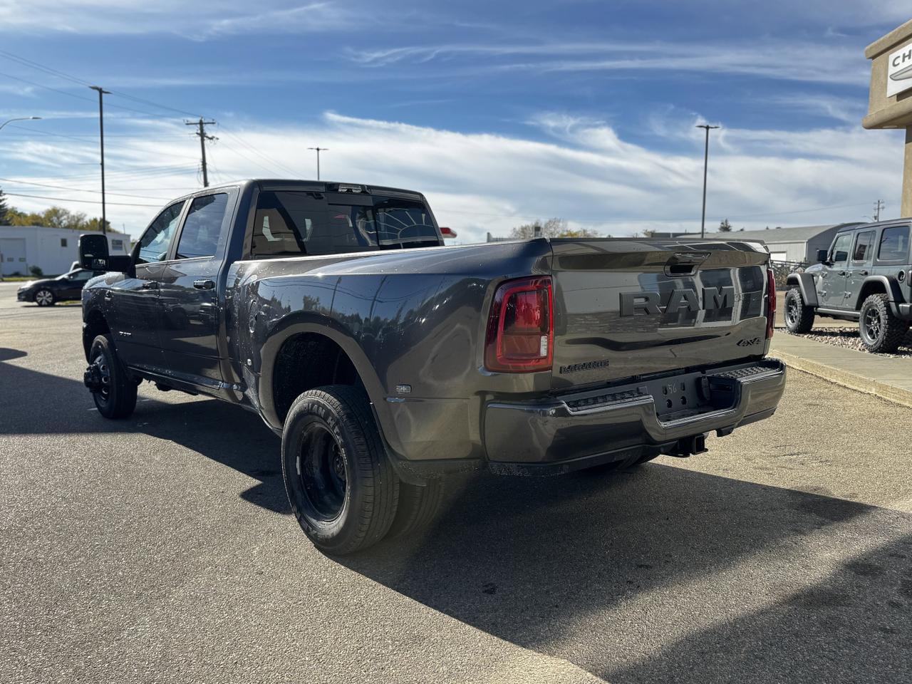 2026 Ram 3500 Laramie Night Edition Dually Crew Cab 4x4 | Cummins Diesel | Towing | Leather | Backup Camera Redwater AB