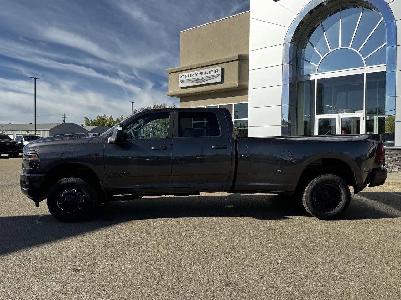 2026 Ram 3500 Laramie Night Edition Dually Crew Cab 4x4 | Cummins Diesel | Towing | Leather | Backup Camera Redwater AB