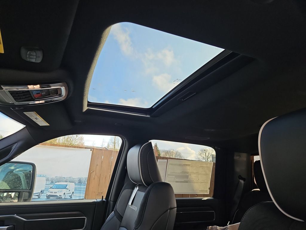 2026 Ram 3500 Laramie Gresham OR