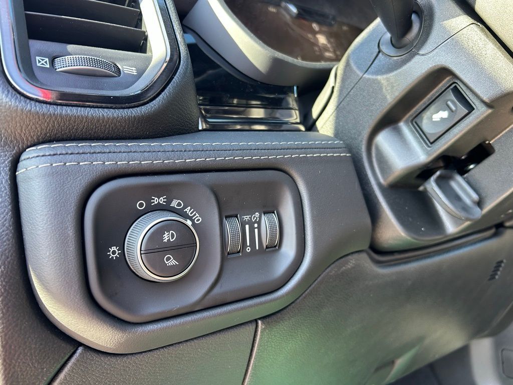 2026 Ram 3500 Limited Crestwood KY