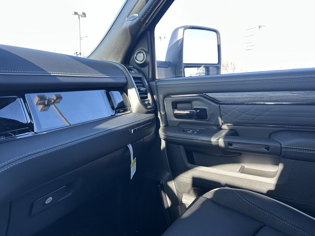 2026 Ram 3500 Limited Crestwood KY