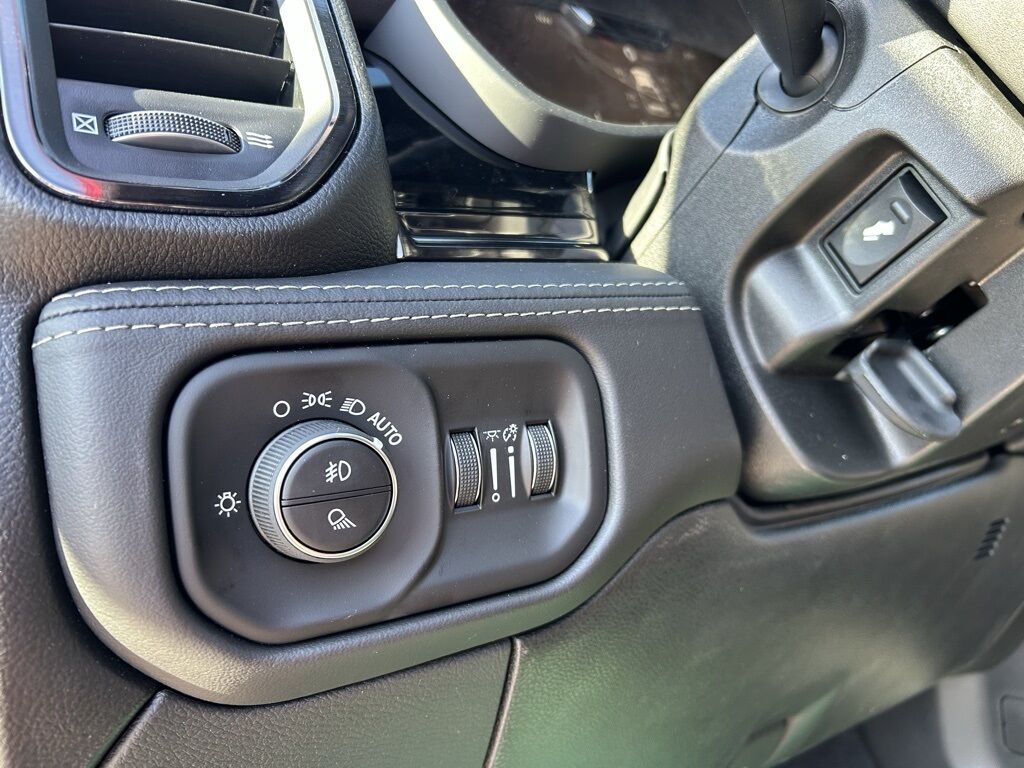 2026 Ram 3500 Limited Crestwood KY