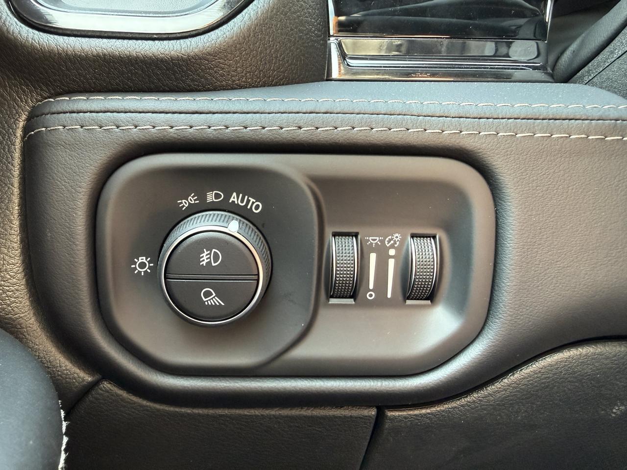2026 Ram 3500 Limited Crew Cab 4x4 | Cummins HO Turbo Diesel | Premium Leather | NAV | 12IN Touchscreen | Towing Redwater AB