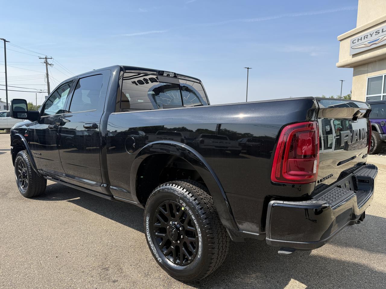 2026 Ram 3500 Limited Crew Cab 4x4 | Cummins HO Turbo Diesel | Premium Leather | NAV | 12IN Touchscreen | Towing Redwater AB