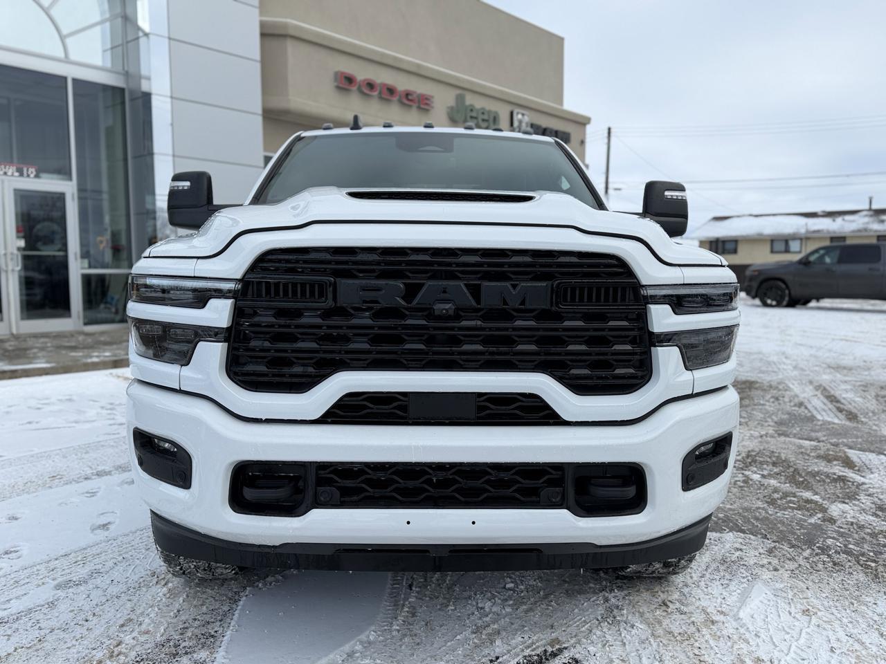 2026 Ram 3500 Limited Crew Cab 4x4 | HO Cummins Turbo Diesel | 5th Wheel Prep | Black Leather | NAV | Heated Seats Redwater AB