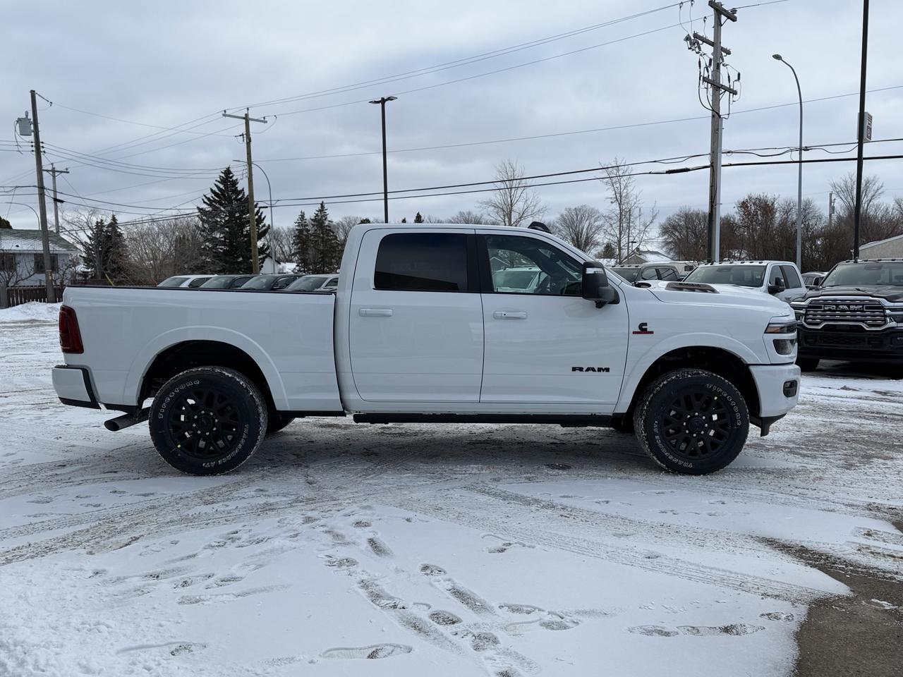 2026 Ram 3500 Limited Crew Cab 4x4 | HO Cummins Turbo Diesel | 5th Wheel Prep | Black Leather | NAV | Heated Seats Redwater AB