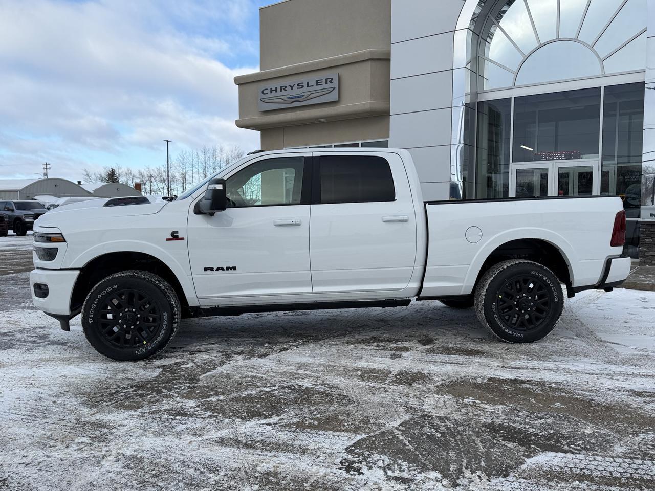 2026 Ram 3500 Limited Crew Cab 4x4 | HO Cummins Turbo Diesel | 5th Wheel Prep | Black Leather | NAV | Heated Seats Redwater AB