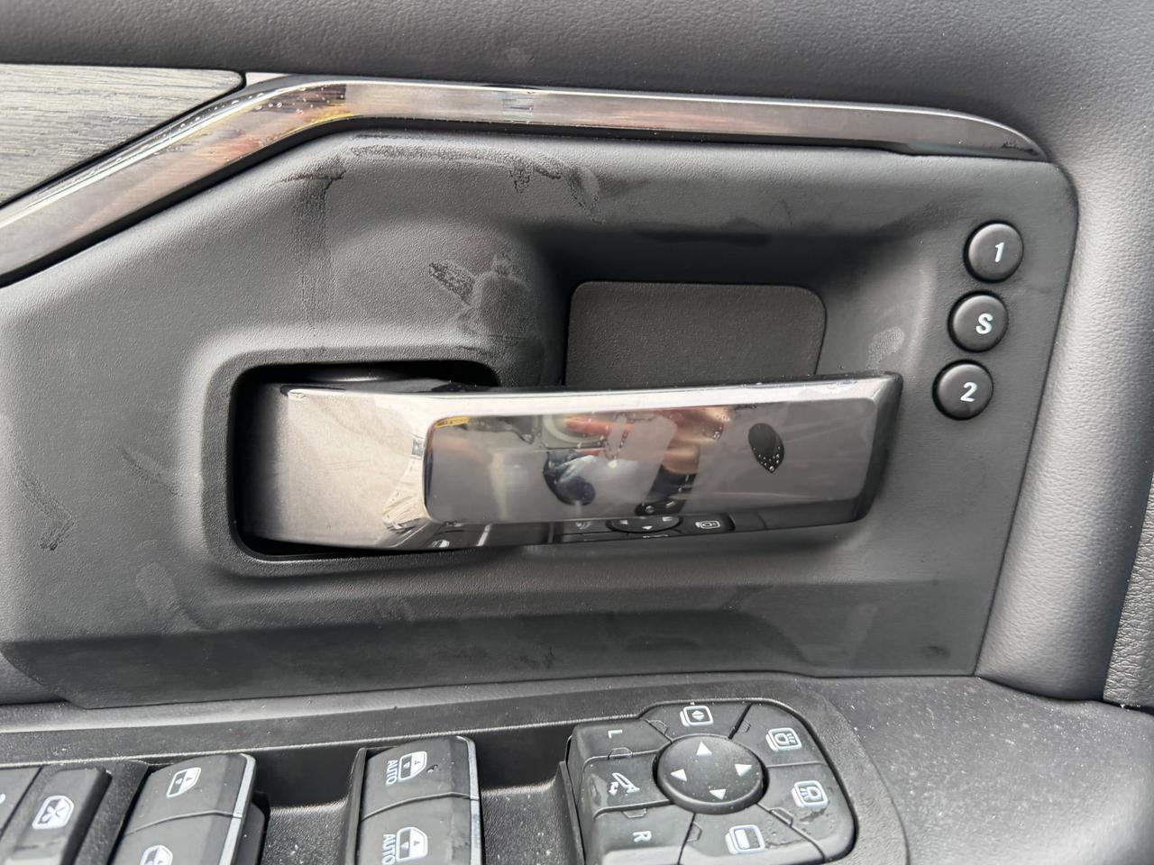 2026 Ram 3500 Limited Crew Cab 4x4 | HO Cummins Turbo Diesel | 5th Wheel Prep | Black Leather | NAV | Heated Seats Redwater AB