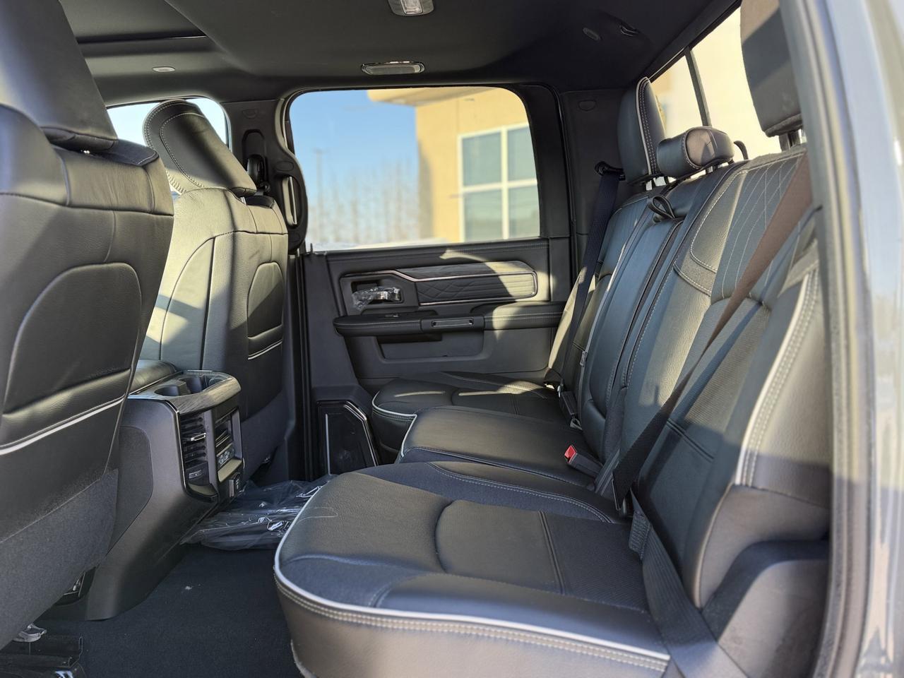 2026 Ram 3500 Limited Crew Cab 4x4 Cummins Turbo Diesel | Ceramic Grey | Leather | Navigation Redwater AB