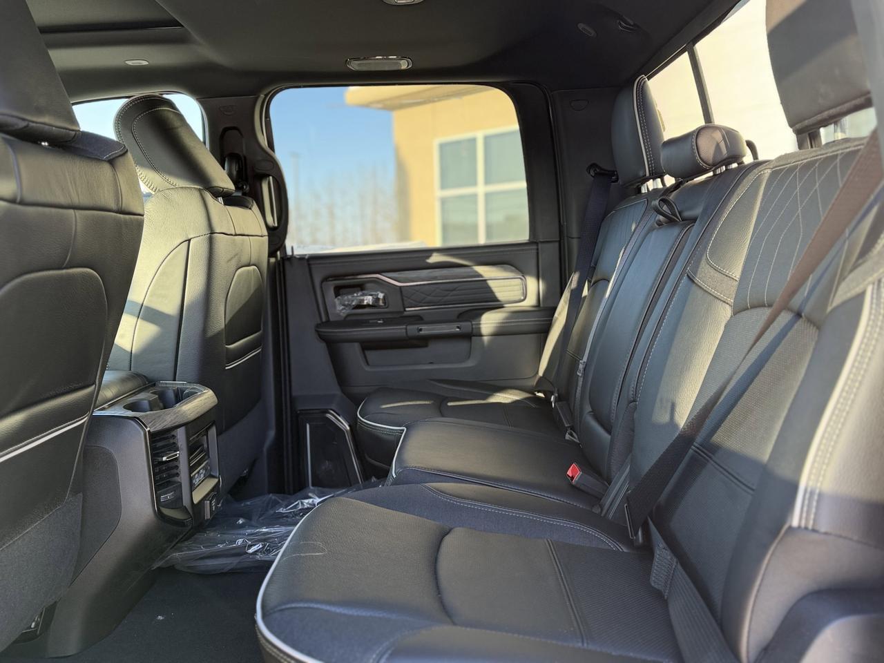 2026 Ram 3500 Limited Crew Cab 4x4 Cummins Turbo Diesel | Ceramic Grey | Leather | Navigation Redwater AB