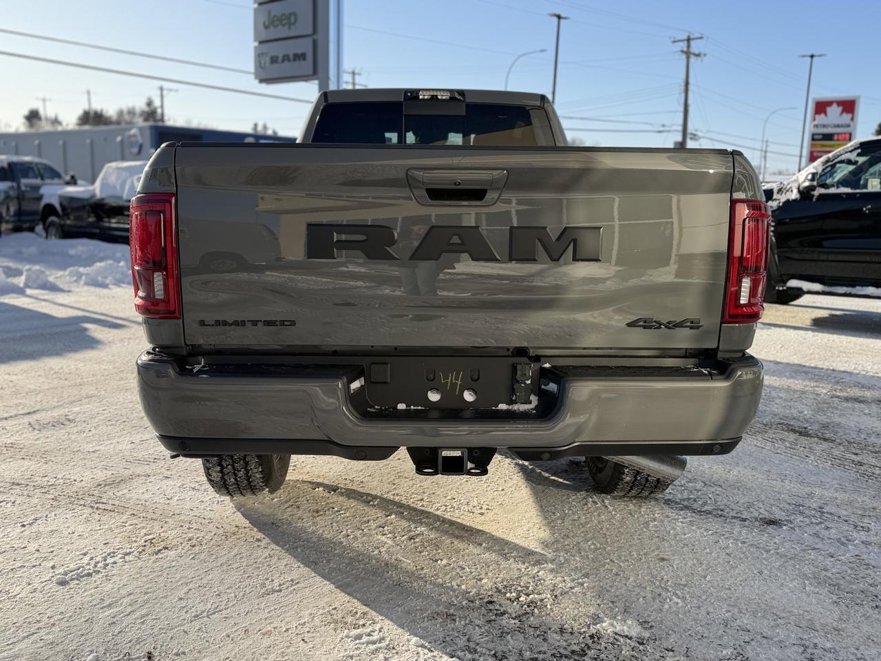2026 Ram 3500 Limited Crew Cab 4x4 Cummins Turbo Diesel | Ceramic Grey | Leather | Navigation Redwater AB