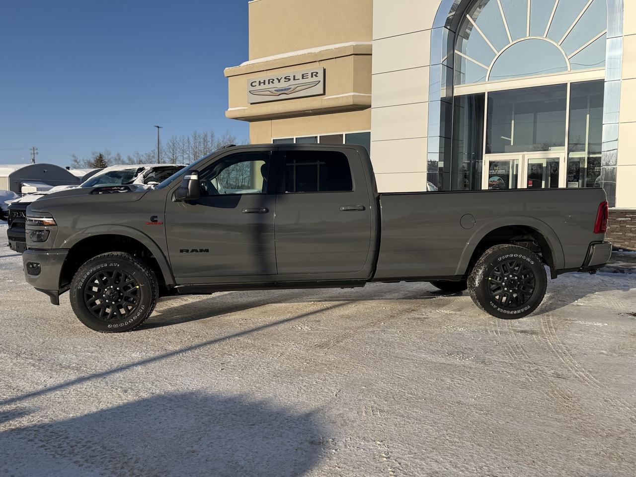 2026 Ram 3500 Limited Crew Cab 4x4 Cummins Turbo Diesel | Ceramic Grey | Leather | Navigation Redwater AB