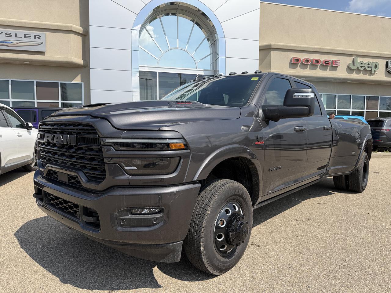 2026 Ram 3500 Limited Crew Cab Dually 4x4 | Cummins Diesel | Night Edition | Power Sunroof | 5th Wheel Prep Redwater AB