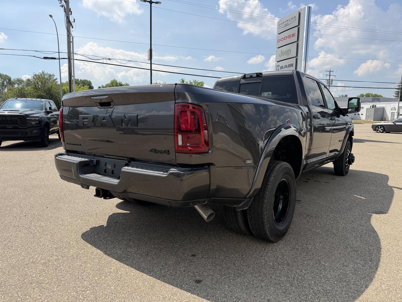 2026 Ram 3500 Limited Crew Cab Dually 4x4 | Cummins Diesel | Night Edition | Power Sunroof | 5th Wheel Prep Redwater AB