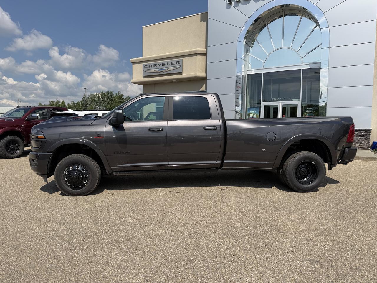 2026 Ram 3500 Limited Crew Cab Dually 4x4 | Cummins Diesel | Night Edition | Power Sunroof | 5th Wheel Prep Redwater AB