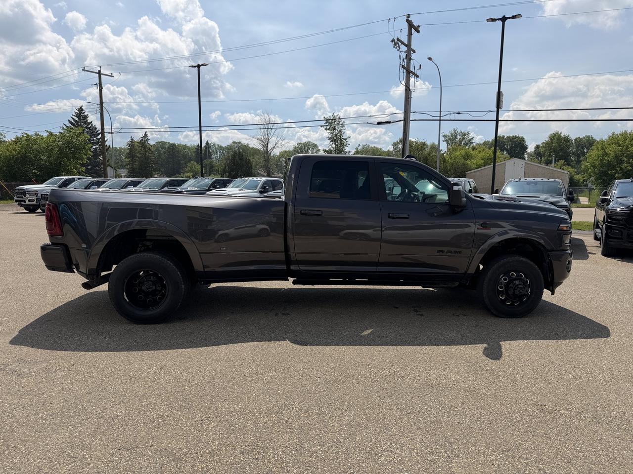 2026 Ram 3500 Limited Crew Cab Dually 4x4 | Cummins Diesel | Night Edition | Power Sunroof | 5th Wheel Prep Redwater AB