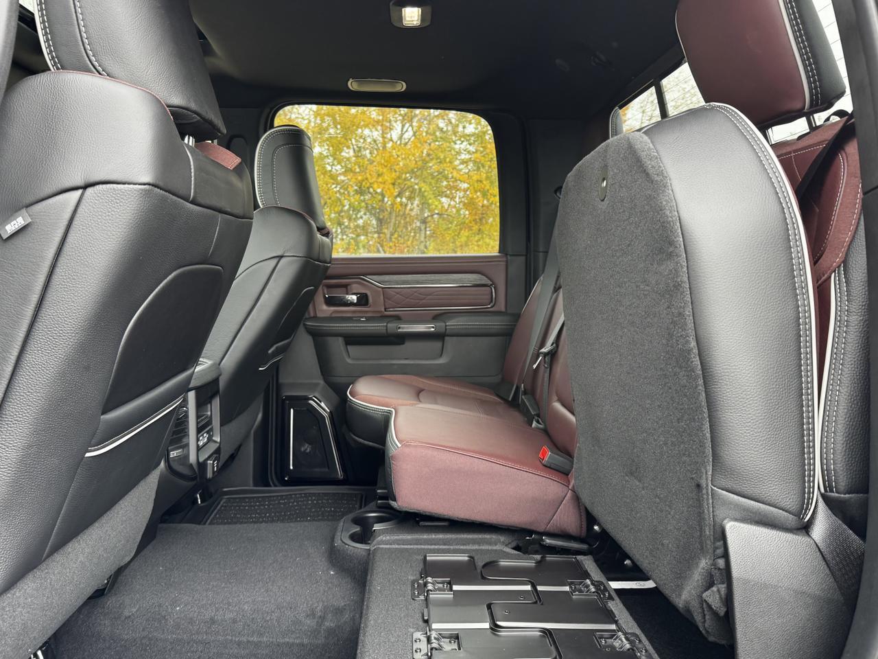 2026 Ram 3500 Limited Dually Crew Cab 4x4 | Cummins | Leather | Towing | Sunroof | Backup Camera Redwater AB