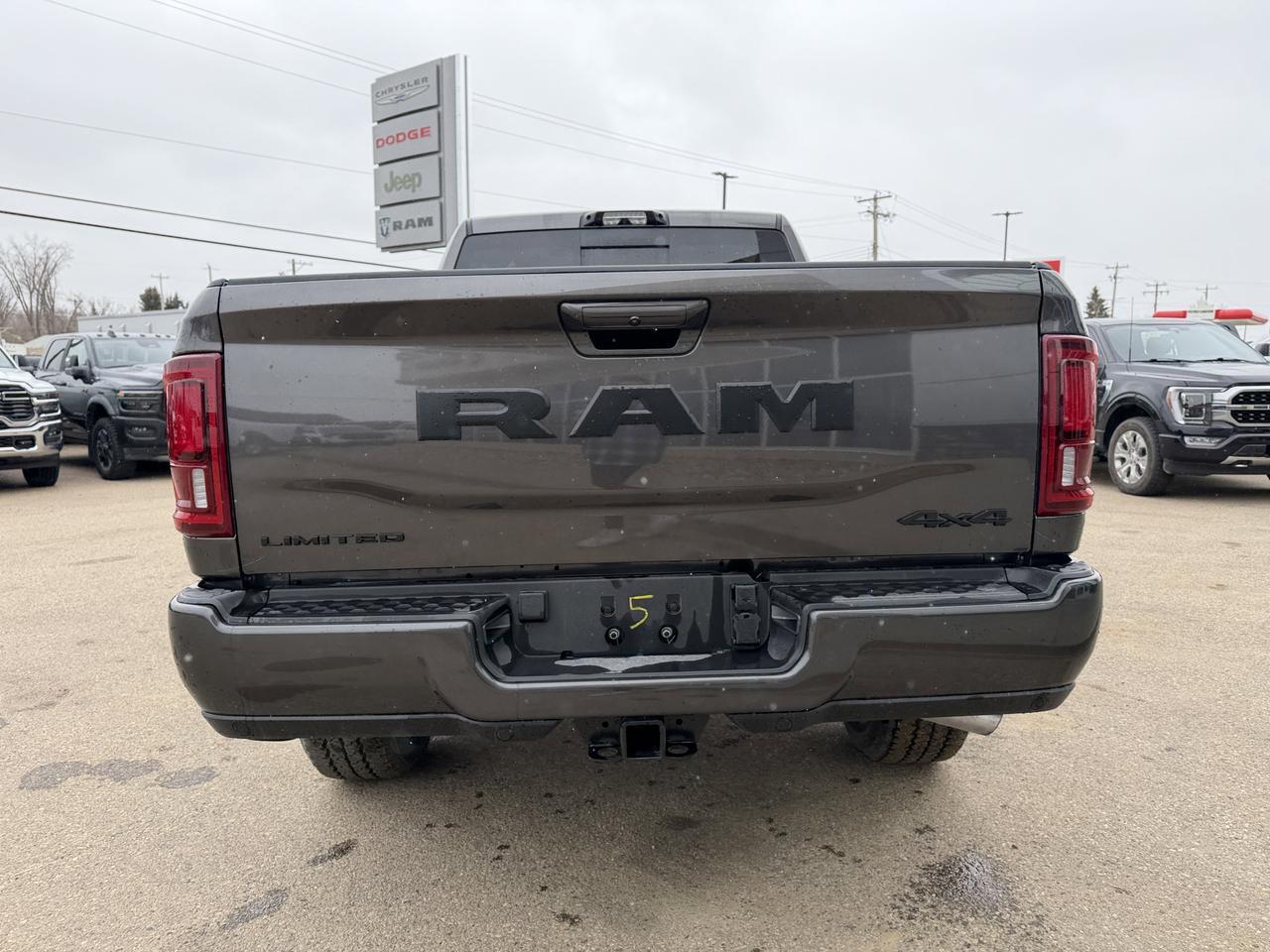 2026 Ram 3500 Limited Mega Cab | Cummins HO Turbo Diesel | Night Edition | Leather | NAV | Touchscreen Redwater AB