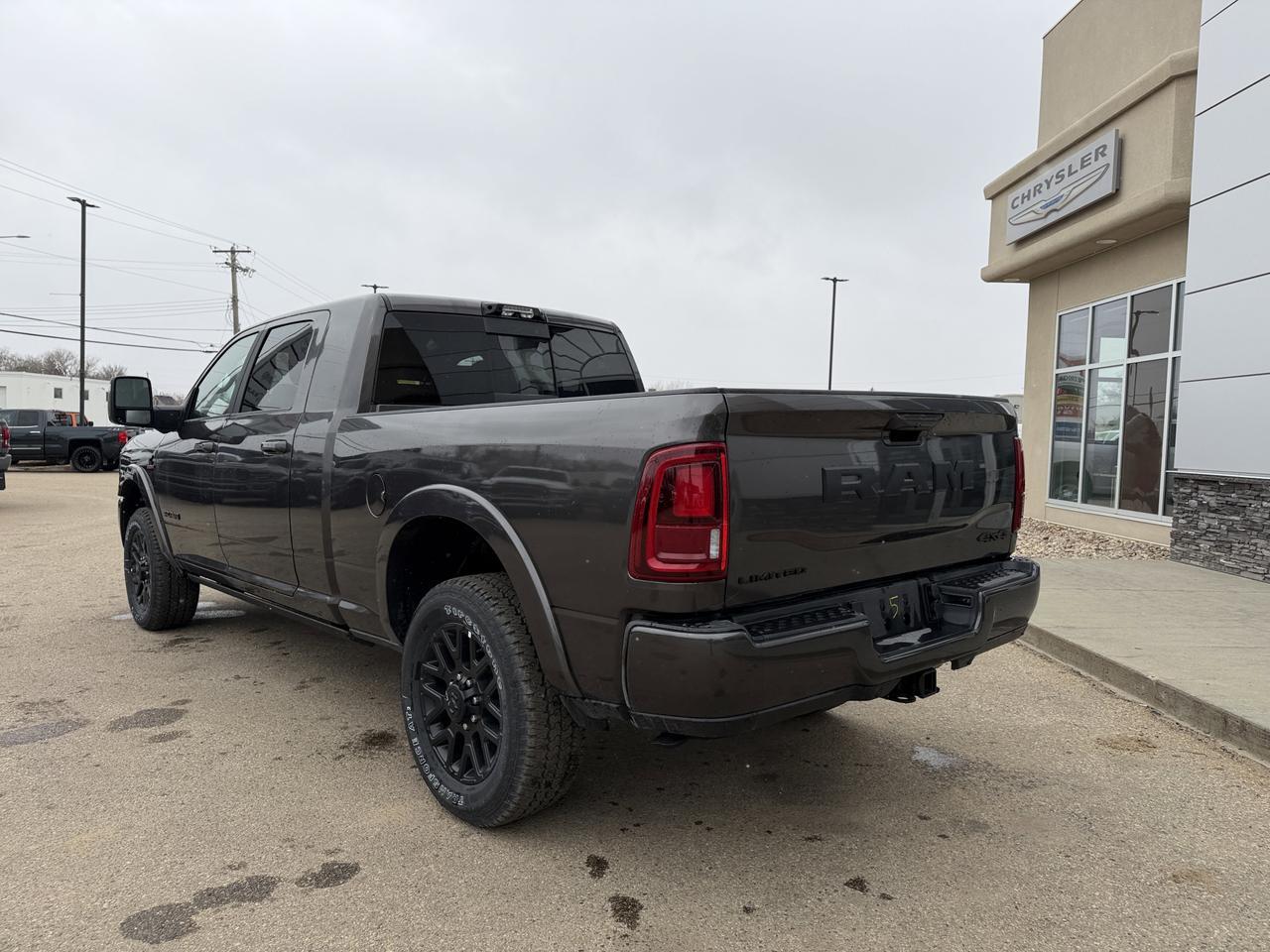 2026 Ram 3500 Limited Mega Cab | Cummins HO Turbo Diesel | Night Edition | Leather | NAV | Touchscreen Redwater AB