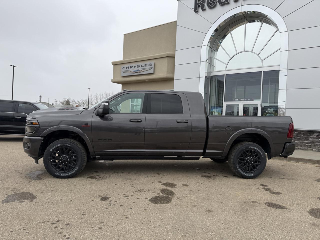 2026 Ram 3500 Limited Mega Cab | Cummins HO Turbo Diesel | Night Edition | Leather | NAV | Touchscreen Redwater AB