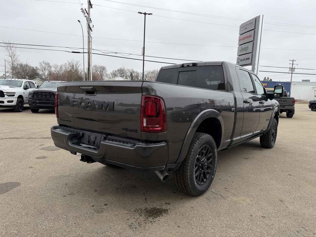 2026 Ram 3500 Limited Mega Cab | Cummins HO Turbo Diesel | Night Edition | Leather | NAV | Touchscreen Redwater AB