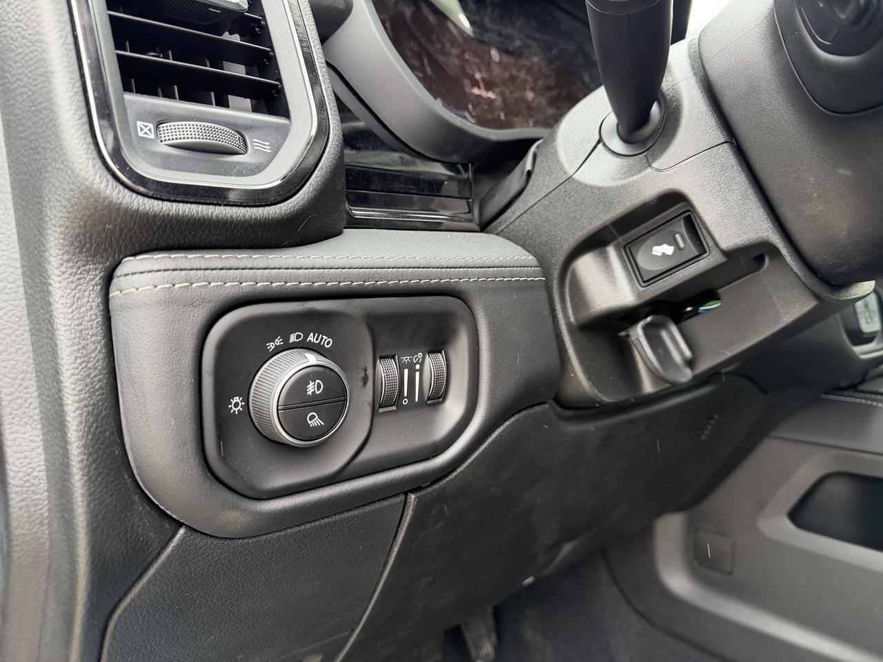 2026 Ram 3500 Limited Mega Cab | Cummins HO Turbo Diesel | Night Edition | Leather | NAV | Touchscreen Redwater AB