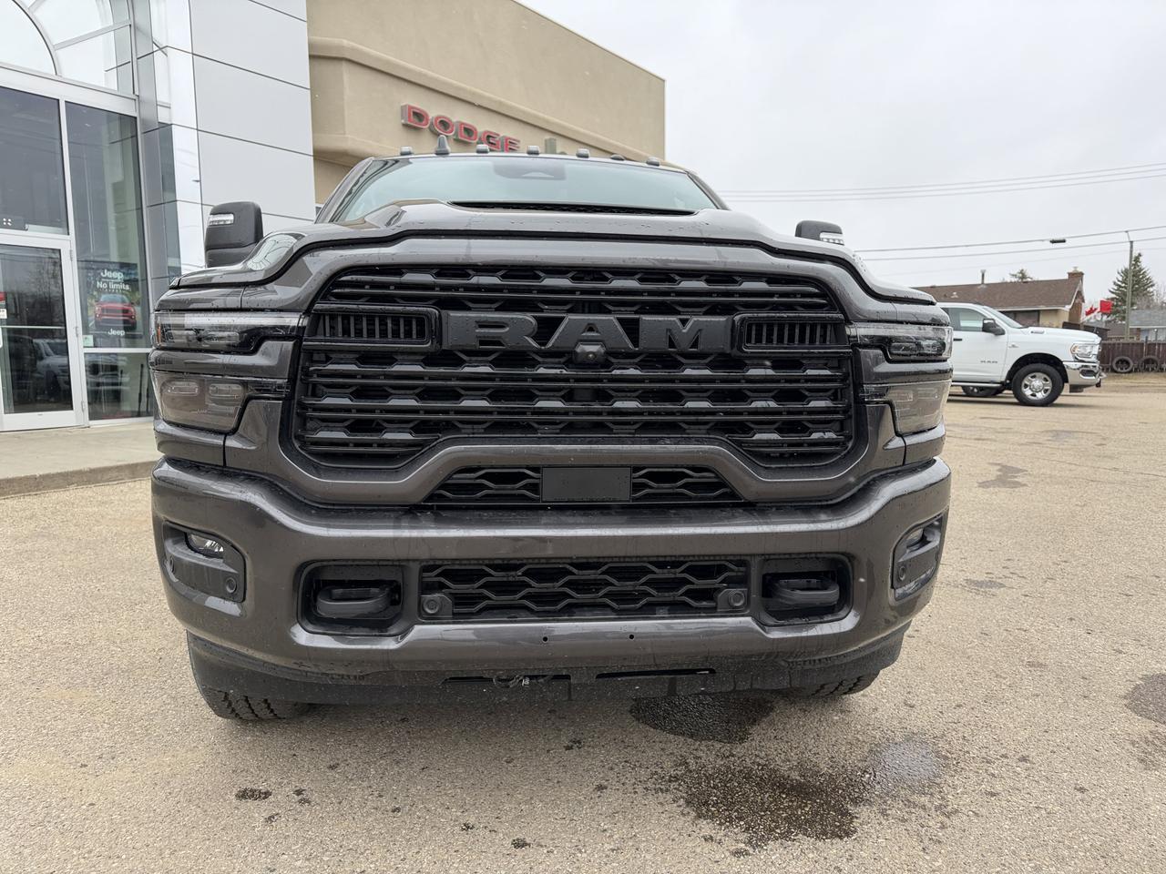 2026 Ram 3500 Limited Mega Cab | Cummins HO Turbo Diesel | Night Edition | Leather | NAV | Touchscreen Redwater AB