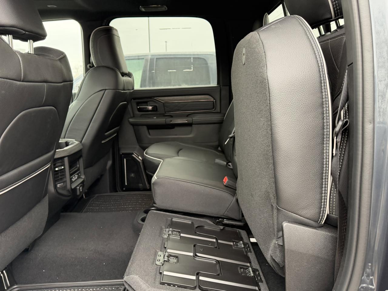 2026 Ram 3500 Limited Night Edition Crew Cab 4x4 | Cummins | Sunroof | Towing | Heated Vented Seats Redwater AB