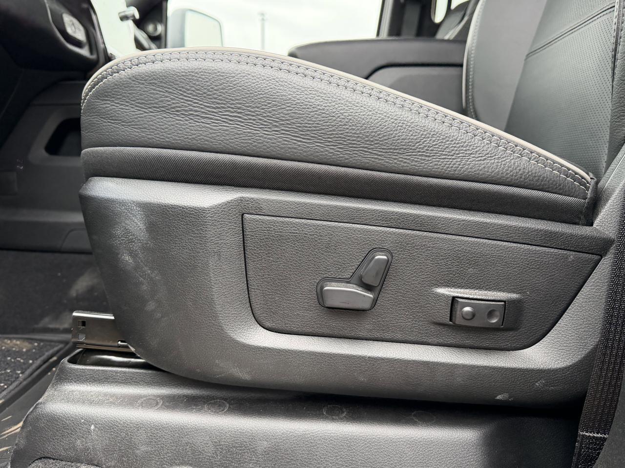 2026 Ram 3500 Limited Night Edition Crew Cab 4x4 | Cummins | Sunroof | Towing | Heated Vented Seats Redwater AB