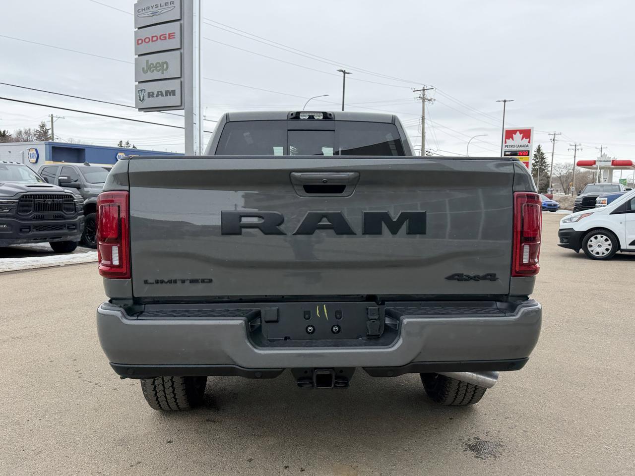 2026 Ram 3500 Limited Night Edition Crew Cab 4x4 | Cummins HO Diesel | 5th Wheel Prep | NAV | Bedliner Redwater AB