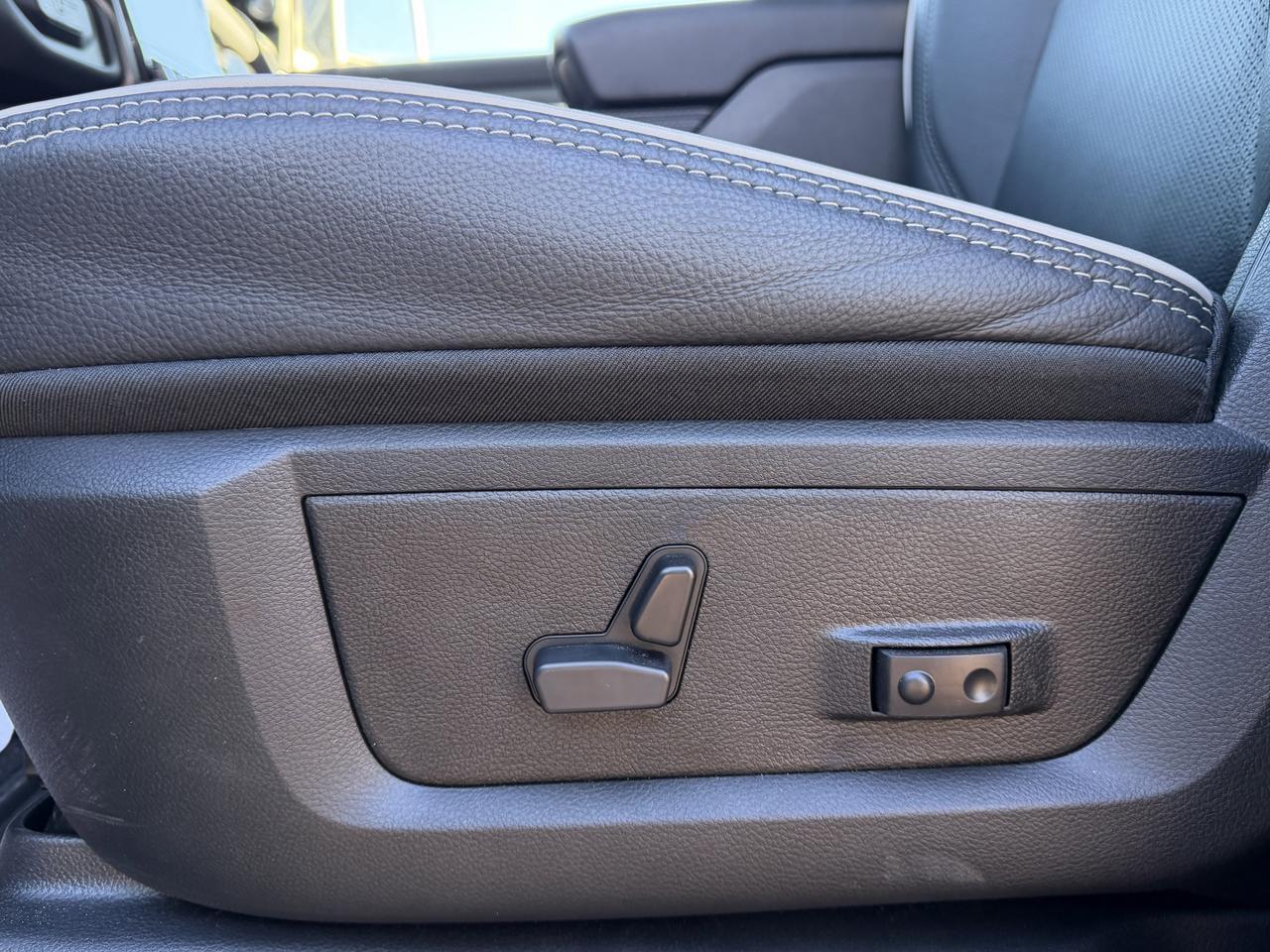 2026 Ram 3500 Limited Night Edition Dually Crew Cab 4x4 | Cummins Diesel | Leather | Towing | Sunroof Redwater AB