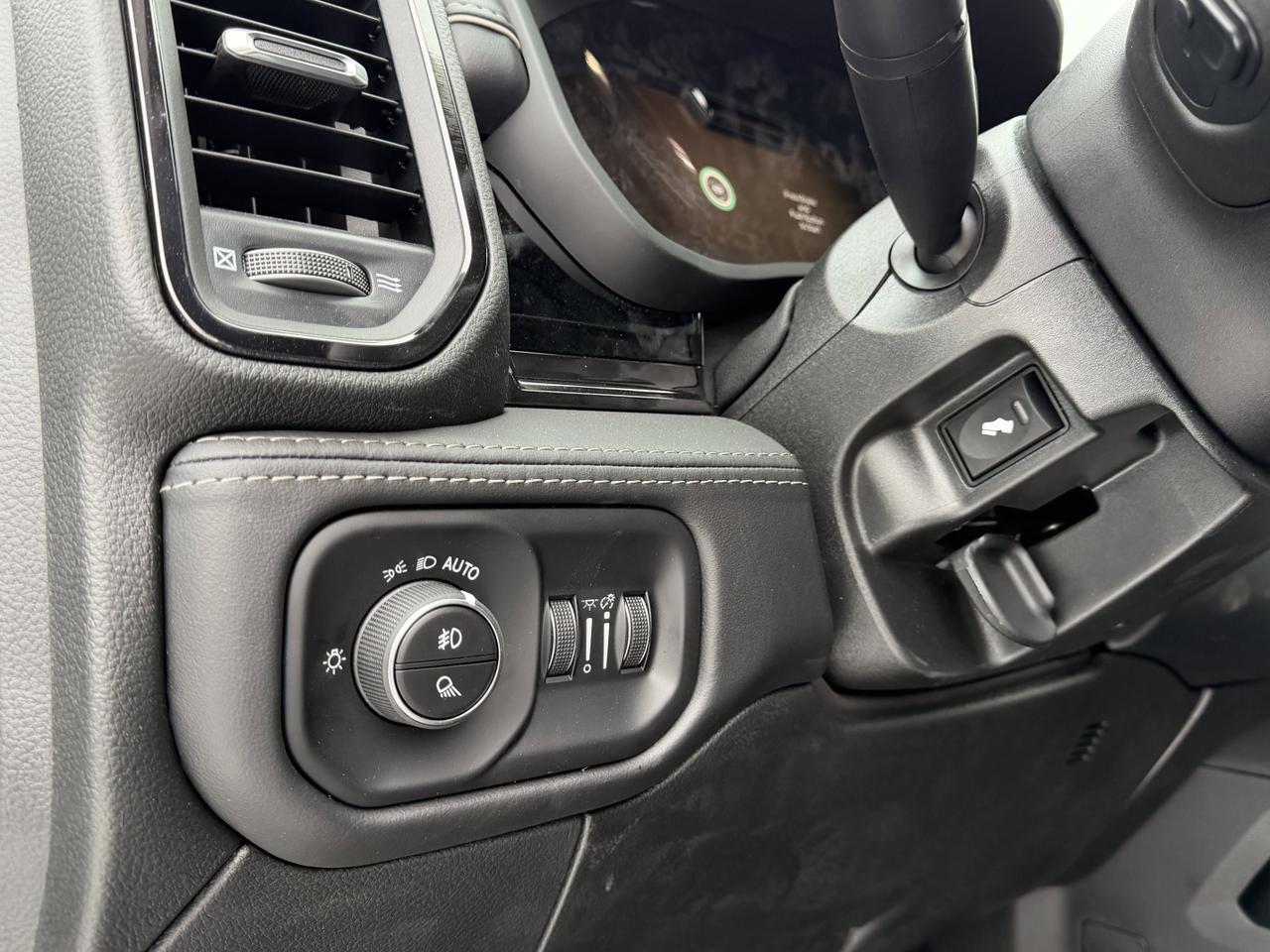 2026 Ram 3500 Limited Night Edition Mega Cab 4x4 l 5th Wheel Prep l Digital Rearview l Sunroof l Level 1 Group Redwater AB