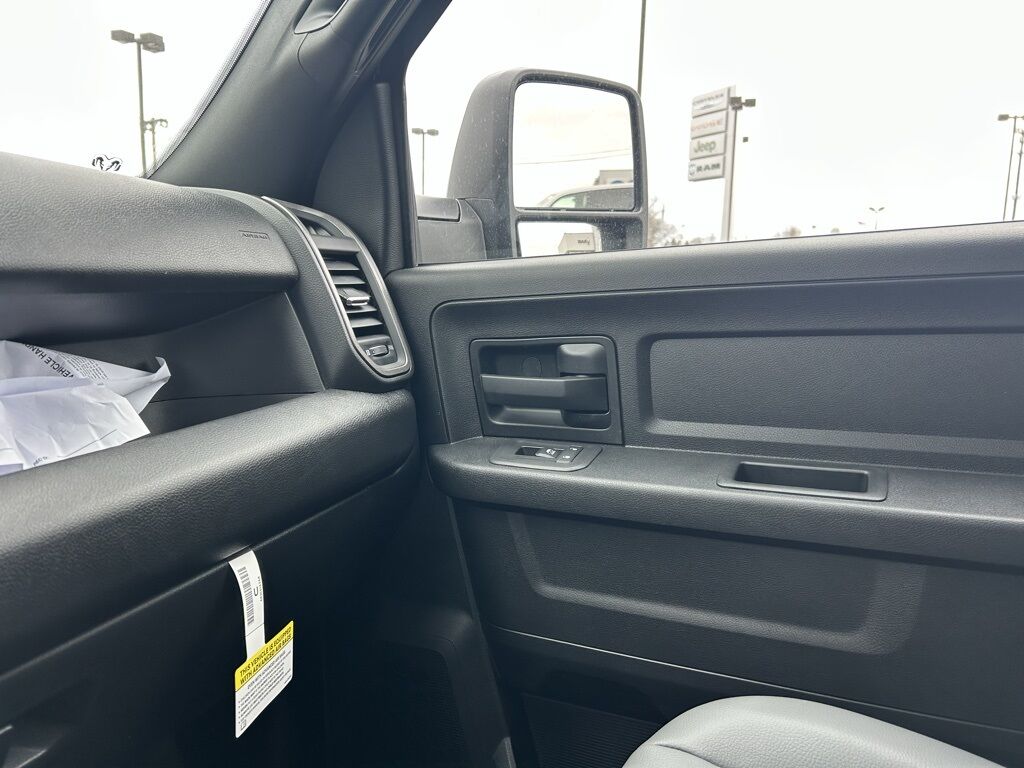 2026 Ram 3500 Tradesman Crestwood KY