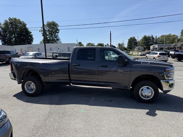 2026 Ram 3500 Tradesman Crestwood KY