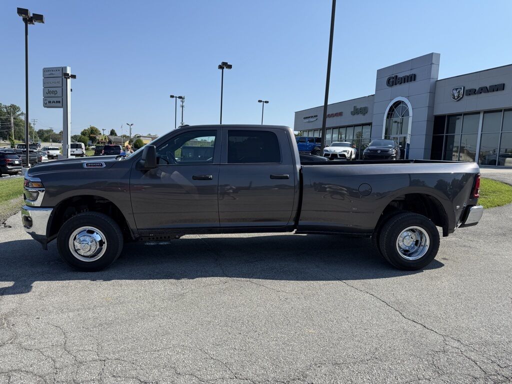 2026 Ram 3500 Tradesman Crestwood KY