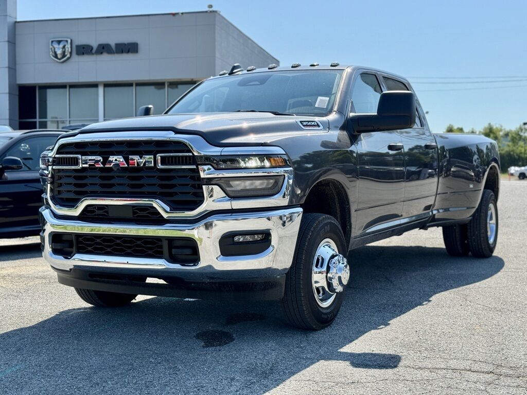 2026 Ram 3500 Tradesman Crestwood KY