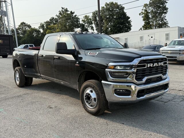 2026 Ram 3500 Tradesman Crestwood KY